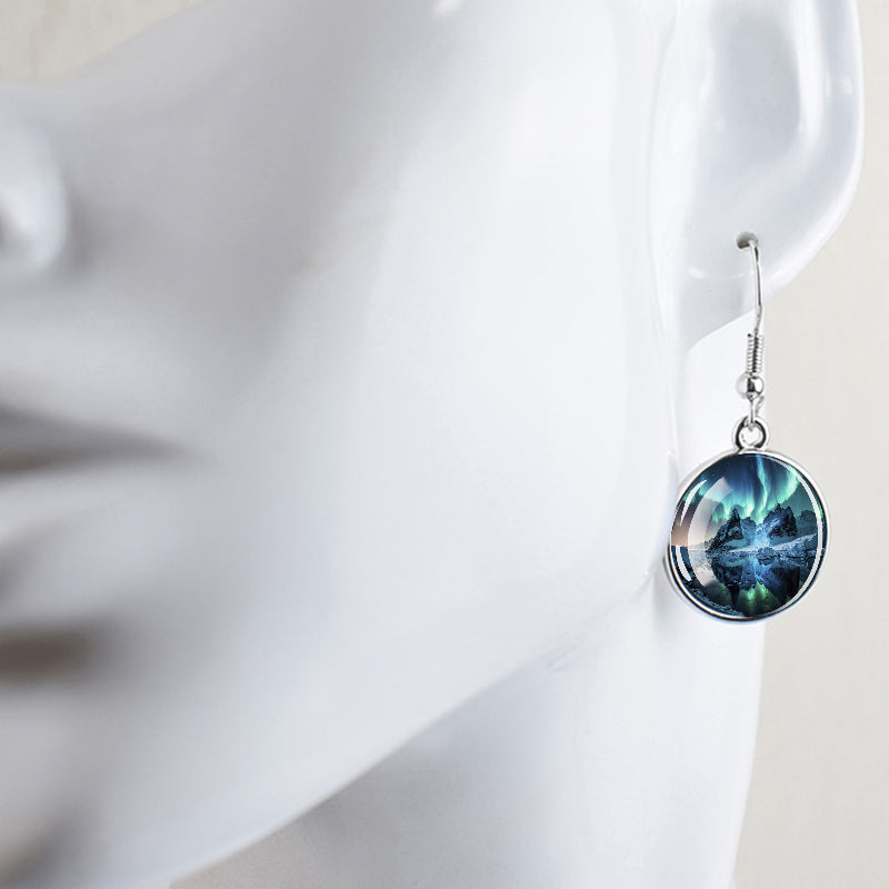 Gaismas Aurora Borealis Drop Auskari - Ziemeļblāzmas rotaslietas - Unikāli stikla Cabochon Dangle Auskari - Perfekta Aurora Lovers dāvana