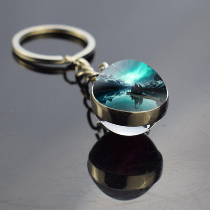 Porte-clés lumineux Aurora Borealis - Bijoux Northern Light - Porte-clés unique en boule de verre double face - Cadeau parfait pour les amoureux des aurores boréales