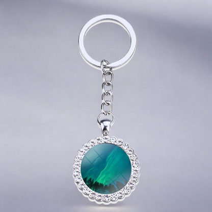 Porte-clés lumineux en argent Aurora Borealis - Bijoux Northern Light - Porte-clés en verre strass - Cadeau parfait pour les amoureux des aurores boréales