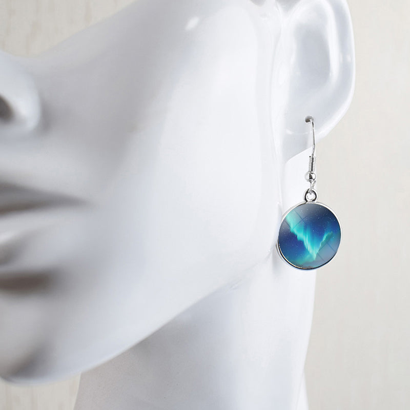 Gaismas Aurora Borealis Drop Auskari - Ziemeļblāzmas rotaslietas - Unikāli stikla Cabochon Dangle Auskari - Perfekta Aurora Lovers dāvana