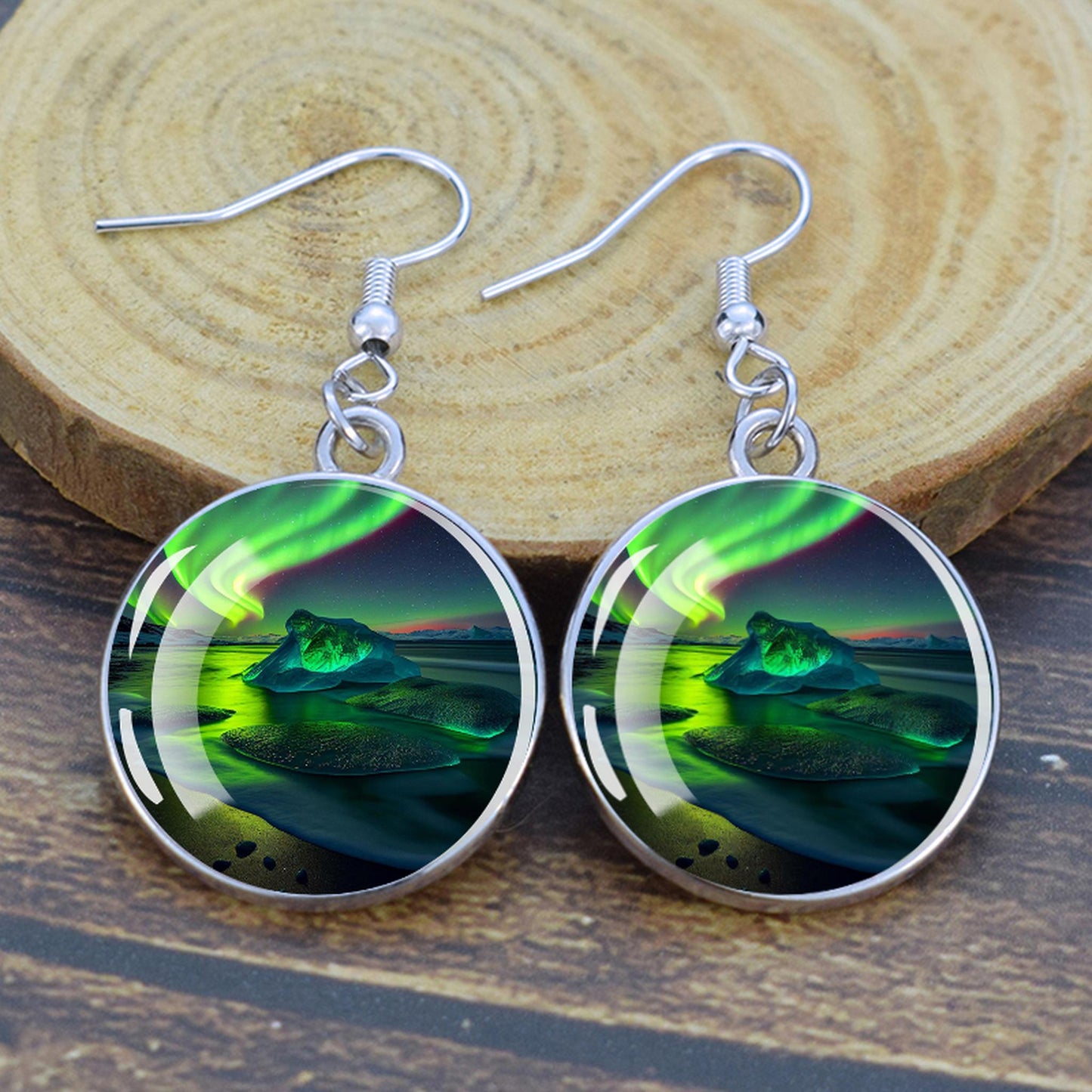 Leuchtende Aurora Borealis-Tropfenohrringe – Nordlicht-Schmuck – einzigartige Glas-Cabochon-Ohrhänger – perfektes Geschenk für Aurora-Liebhaber