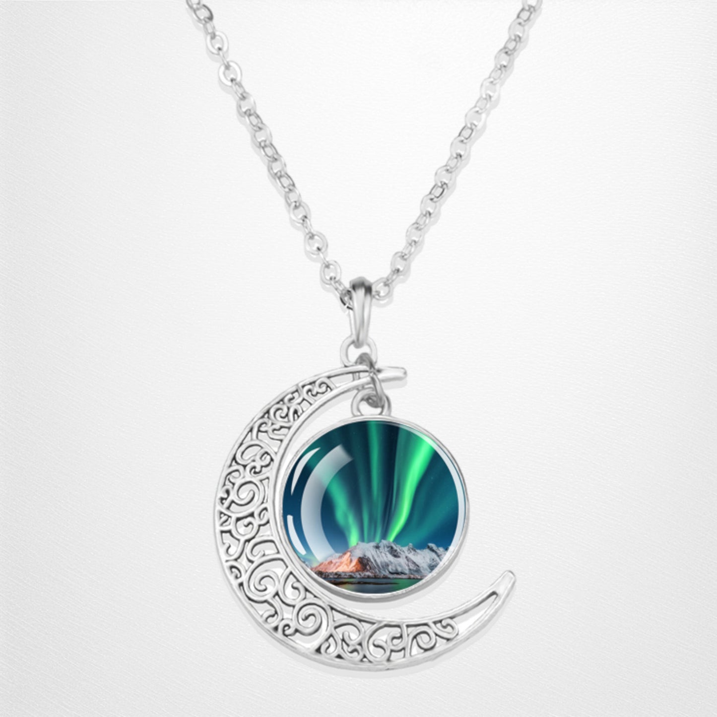 Collier lumineux Aurora Borealis Crescent - Bijoux Northern Light - Collier pendentif cabochon en verre croissant unique - Cadeau parfait pour les amoureux des aurores boréales 