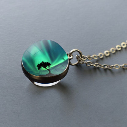 Collier en argent lumineux Aurora Borealis - Bijoux Northern Light - Collier pendentif unique en boule de verre double face - Cadeau parfait pour les amoureux des aurores boréales 