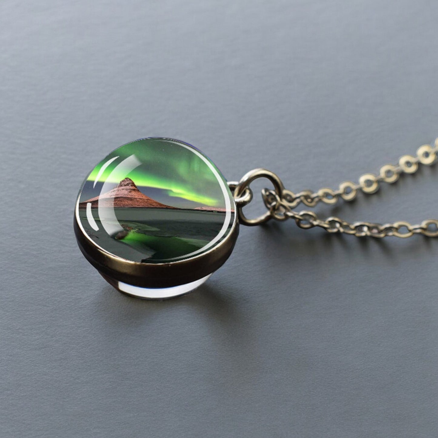 Collier en argent lumineux Aurora Borealis - Bijoux Northern Light - Collier pendentif unique en boule de verre double face - Cadeau parfait pour les amoureux des aurores boréales 