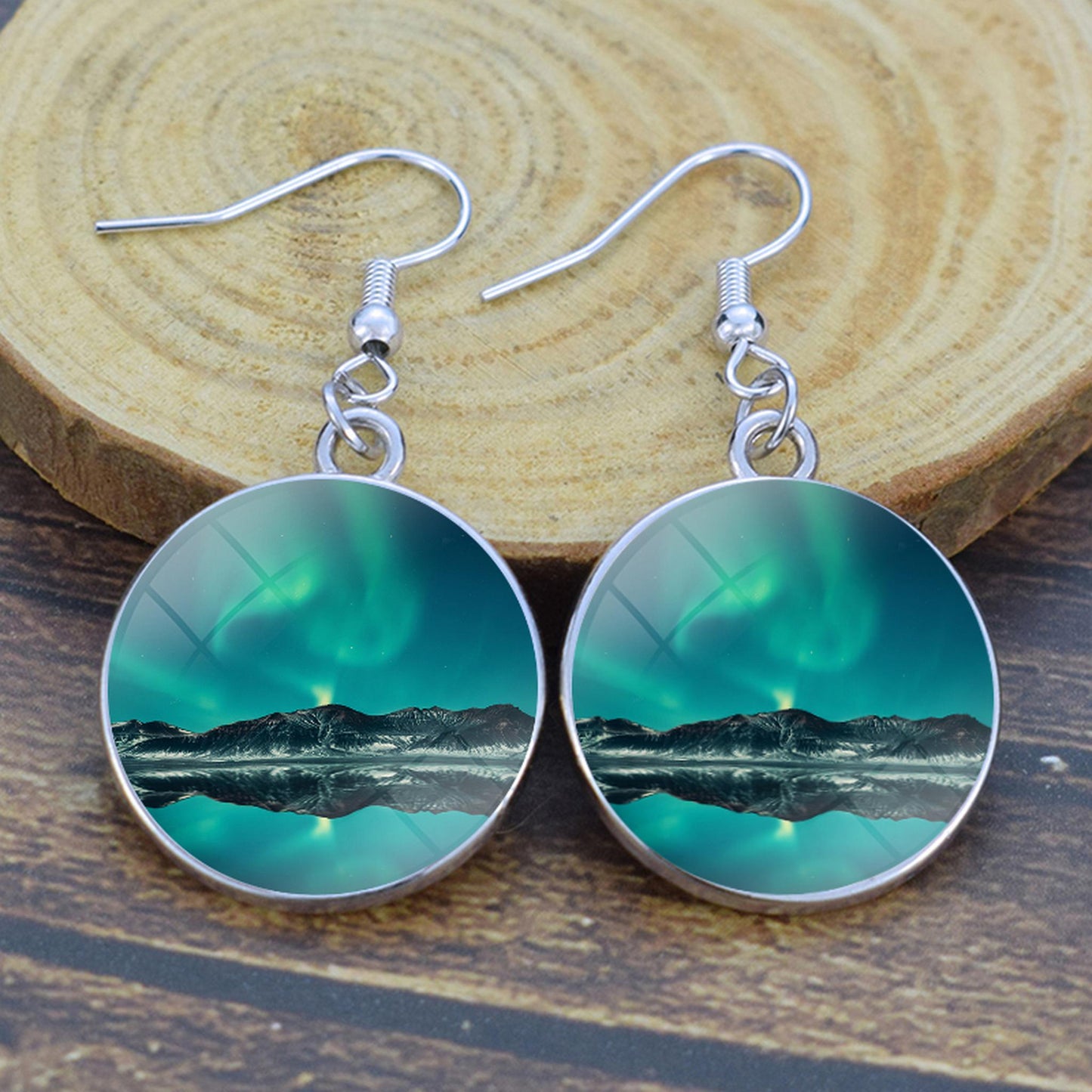 Gaismas Aurora Borealis Drop Auskari - Ziemeļblāzmas rotaslietas - Unikāli stikla Cabochon Dangle Auskari - Perfekta Aurora Lovers dāvana