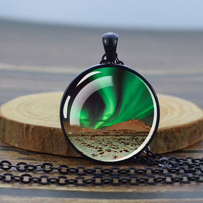 Collier noir lumineux Aurora Borealis - Bijoux Northern Light - Collier pendentif dôme en verre unique - Cadeau parfait pour les amoureux des aurores boréales