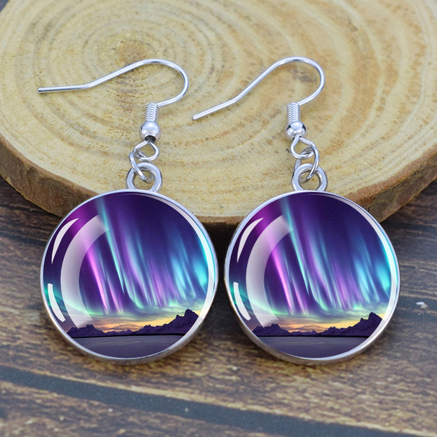 Leuchtende Aurora Borealis-Tropfenohrringe – Nordlicht-Schmuck – einzigartige Glas-Cabochon-Ohrhänger – perfektes Geschenk für Aurora-Liebhaber