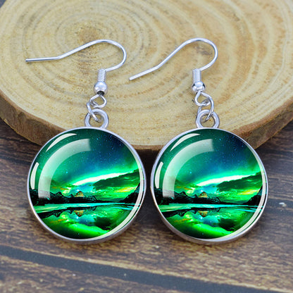 Leuchtende Aurora Borealis-Tropfenohrringe – Nordlicht-Schmuck – einzigartige Glas-Cabochon-Ohrhänger – perfektes Geschenk für Aurora-Liebhaber