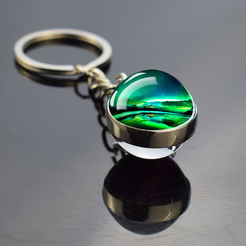 Porte-clés lumineux Aurora Borealis - Bijoux Northern Light - Porte-clés unique en boule de verre double face - Cadeau parfait pour les amoureux des aurores boréales