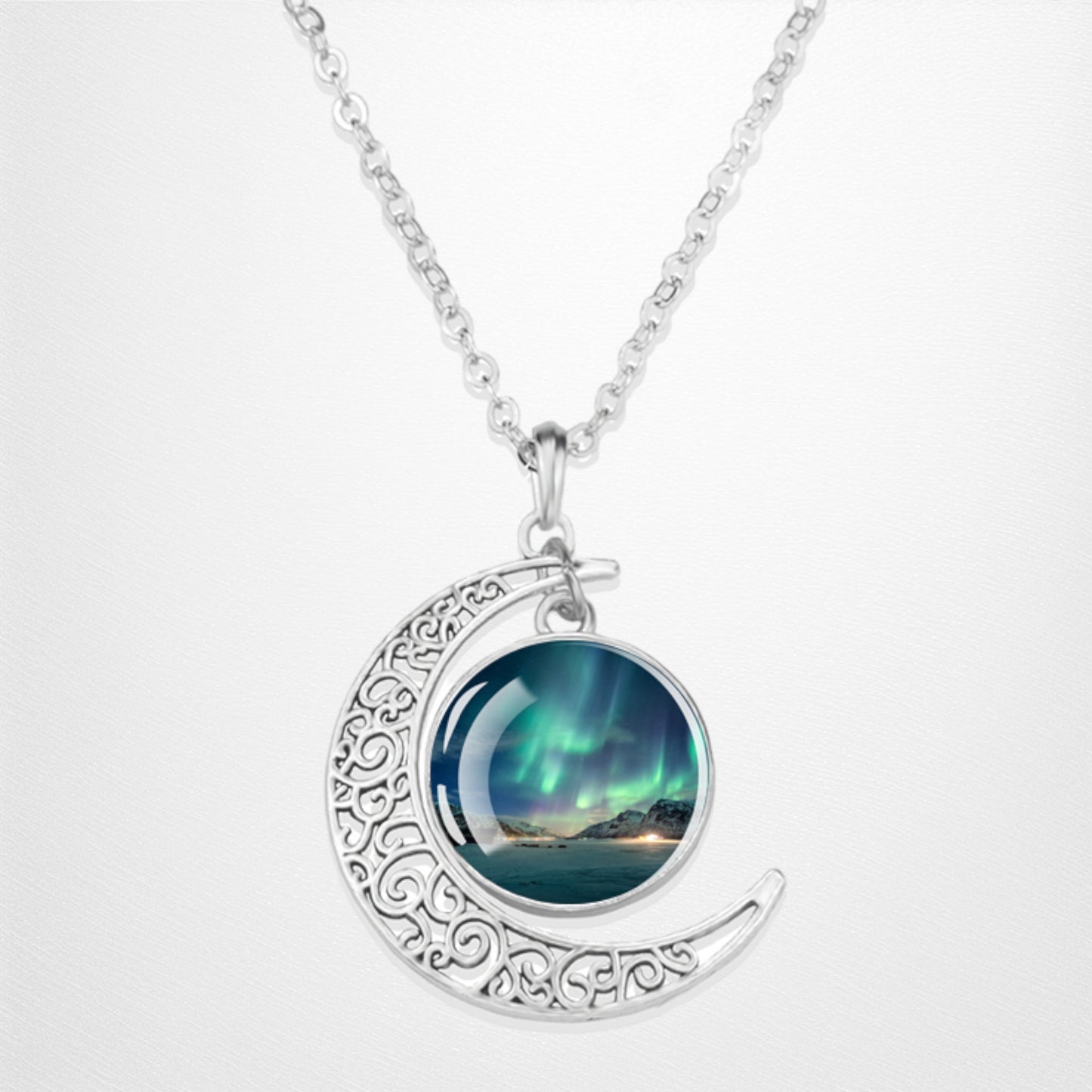 Collier lumineux Aurora Borealis Crescent - Bijoux Northern Light - Collier pendentif cabochon en verre croissant unique - Cadeau parfait pour les amoureux des aurores boréales 