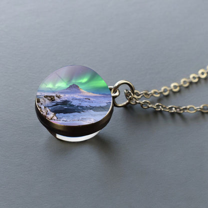 Collier en argent lumineux Aurora Borealis - Bijoux Northern Light - Collier pendentif unique en boule de verre double face - Cadeau parfait pour les amoureux des aurores boréales 