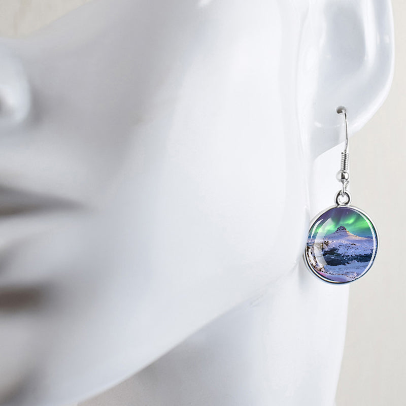 Lýsandi Aurora Borealis dropaeyrnalokkar - Northern Lights Skartgripir - Einstakir Cabochon Dangle eyrnalokkar úr gleri - Fullkomin Aurora Lovers gjöf