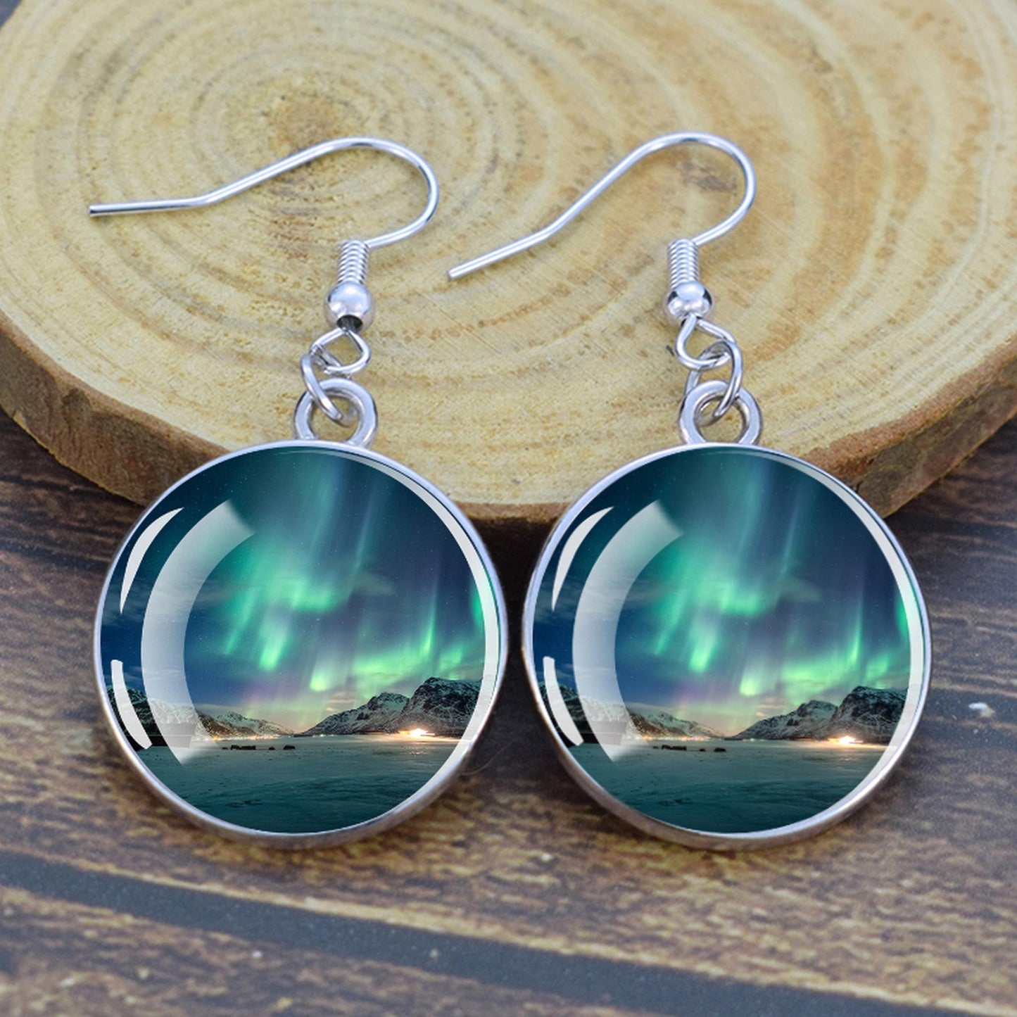 Orecchini pendenti luminosi Aurora Borealis - Gioielli dell'aurora boreale - Orecchini pendenti cabochon in vetro unici - Regalo perfetto per gli amanti dell'Aurora