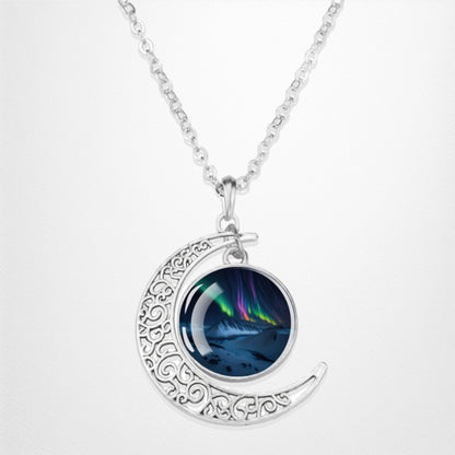 Collier lumineux Aurora Borealis Crescent - Bijoux Northern Light - Collier pendentif cabochon en verre croissant unique - Cadeau parfait pour les amoureux des aurores boréales 