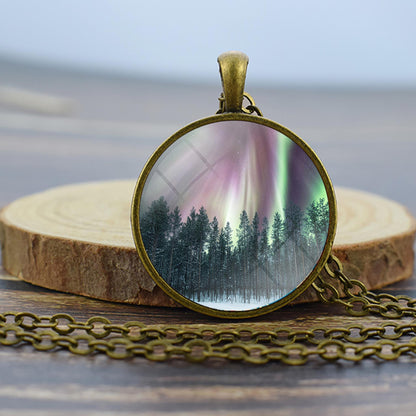 Collier en bronze lumineux Aurora Borealis - Bijoux Northern Light - Collier pendentif dôme en verre unique - Cadeau parfait pour les amoureux des aurores boréales