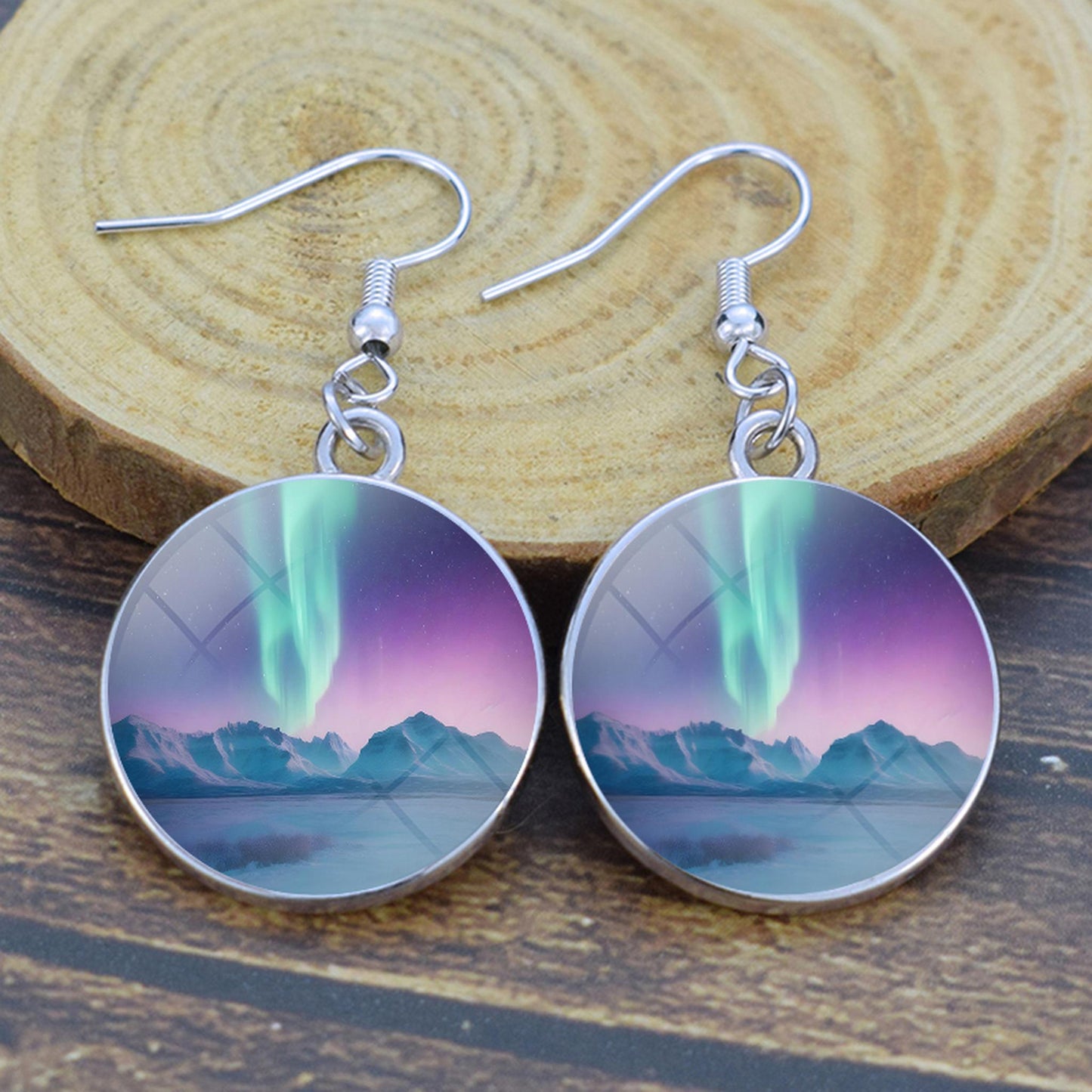 Leuchtende Aurora Borealis-Tropfenohrringe – Nordlicht-Schmuck – einzigartige Glas-Cabochon-Ohrhänger – perfektes Geschenk für Aurora-Liebhaber