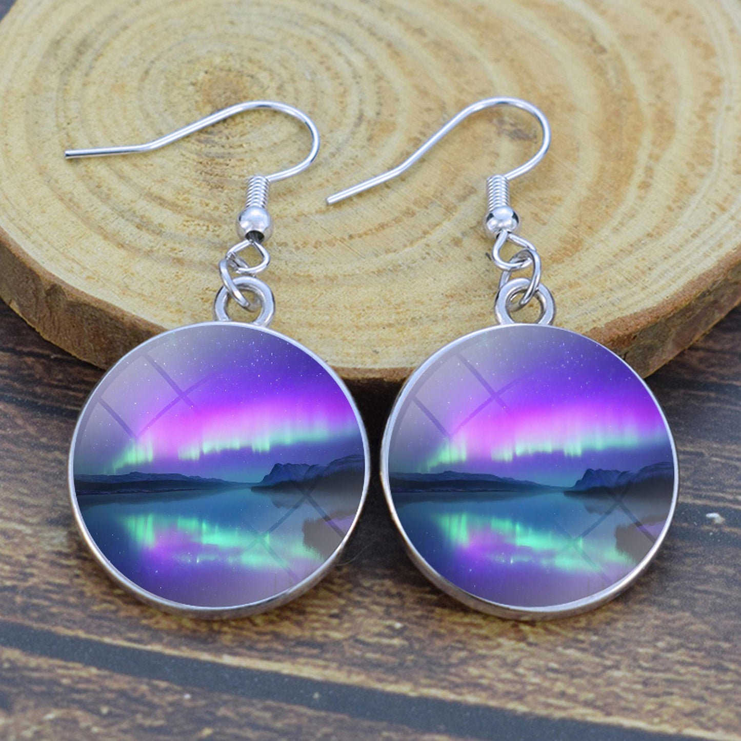 Orecchini pendenti luminosi Aurora Borealis - Gioielli dell'aurora boreale - Orecchini pendenti cabochon in vetro unici - Regalo perfetto per gli amanti dell'Aurora