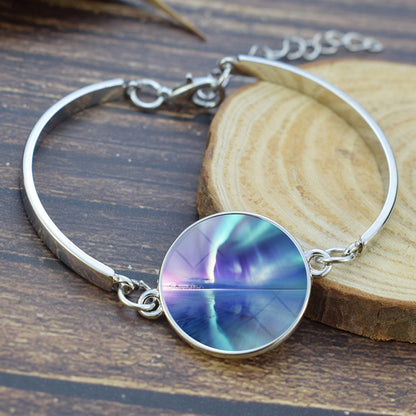 Bracelet bangle lonrúil Aurora Borealis - Seodra Solas an Tuaiscirt - Bracelet Uathúil Cabochon Airgid Plátáilte - Bronntanas Foirfe Lovers Aurora