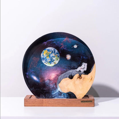 Lampe de Table en résine, univers spatial, lampe de décoration artistique créative, thème des astronautes de la terre, veilleuse avec chargeur USB