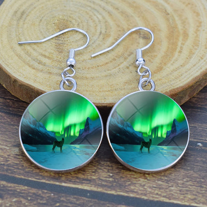 Leuchtende Aurora Borealis-Tropfenohrringe – Nordlicht-Schmuck – einzigartige Glas-Cabochon-Ohrhänger – perfektes Geschenk für Aurora-Liebhaber