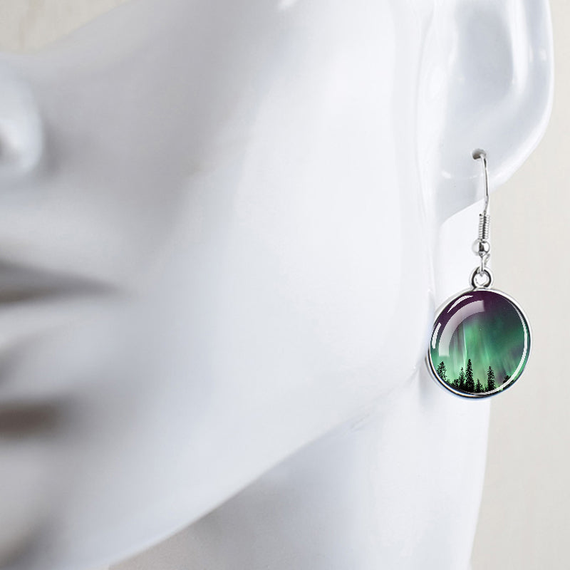 Lichtgevende Aurora Borealis Drop Oorbellen - Noorderlicht Sieraden - Unieke Glazen Cabochon Dangle Oorbellen - Perfect Aurora Lovers Gift