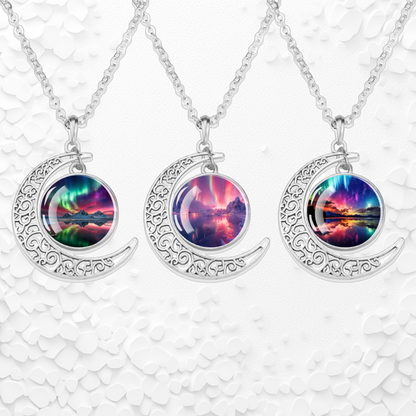 Collier lumineux Aurora Borealis Crescent - Bijoux Northern Light - Collier pendentif cabochon en verre croissant unique - Cadeau parfait pour les amoureux des aurores boréales 