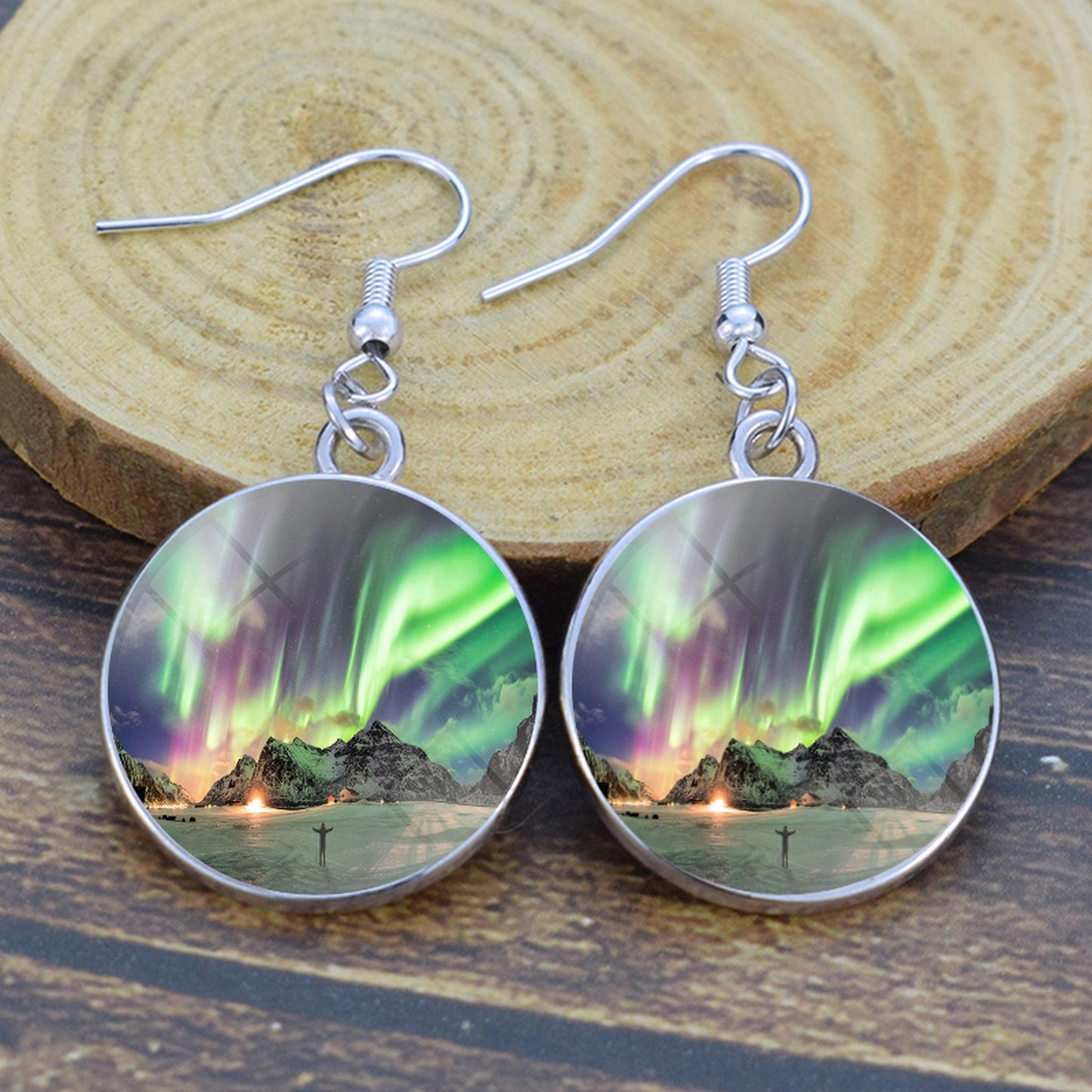 Orecchini pendenti luminosi Aurora Borealis - Gioielli dell'aurora boreale - Orecchini pendenti cabochon in vetro unici - Regalo perfetto per gli amanti dell'Aurora