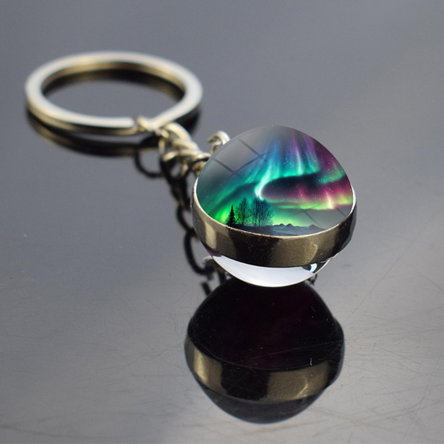 Lichtgevende Aurora Borealis sleutelhanger - Noorderlicht sieraden - Unieke dubbelzijdige glazen bal sleutelhanger - Perfect Aurora Lovers Gift