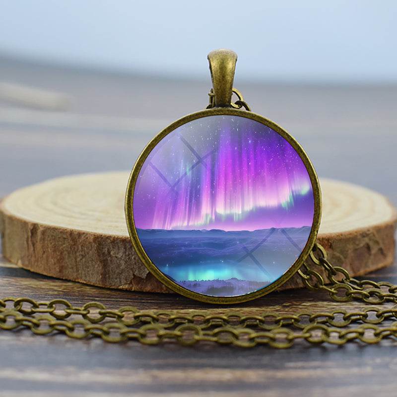 Collier en bronze lumineux Aurora Borealis - Bijoux Northern Light - Collier pendentif dôme en verre unique - Cadeau parfait pour les amoureux des aurores boréales