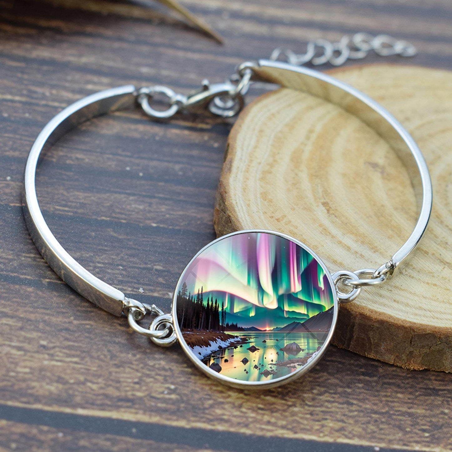 Brazalete luminoso de aurora boreal: joyería de luz del norte con cabujón de vidrio único y baño de plata, el regalo perfecto para amantes de la aurora