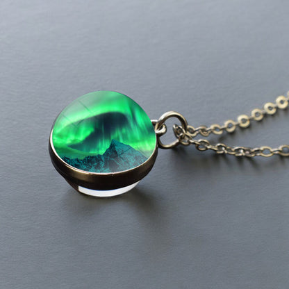 Collier en argent lumineux Aurora Borealis - Bijoux Northern Light - Collier pendentif unique en boule de verre double face - Cadeau parfait pour les amoureux des aurores boréales 