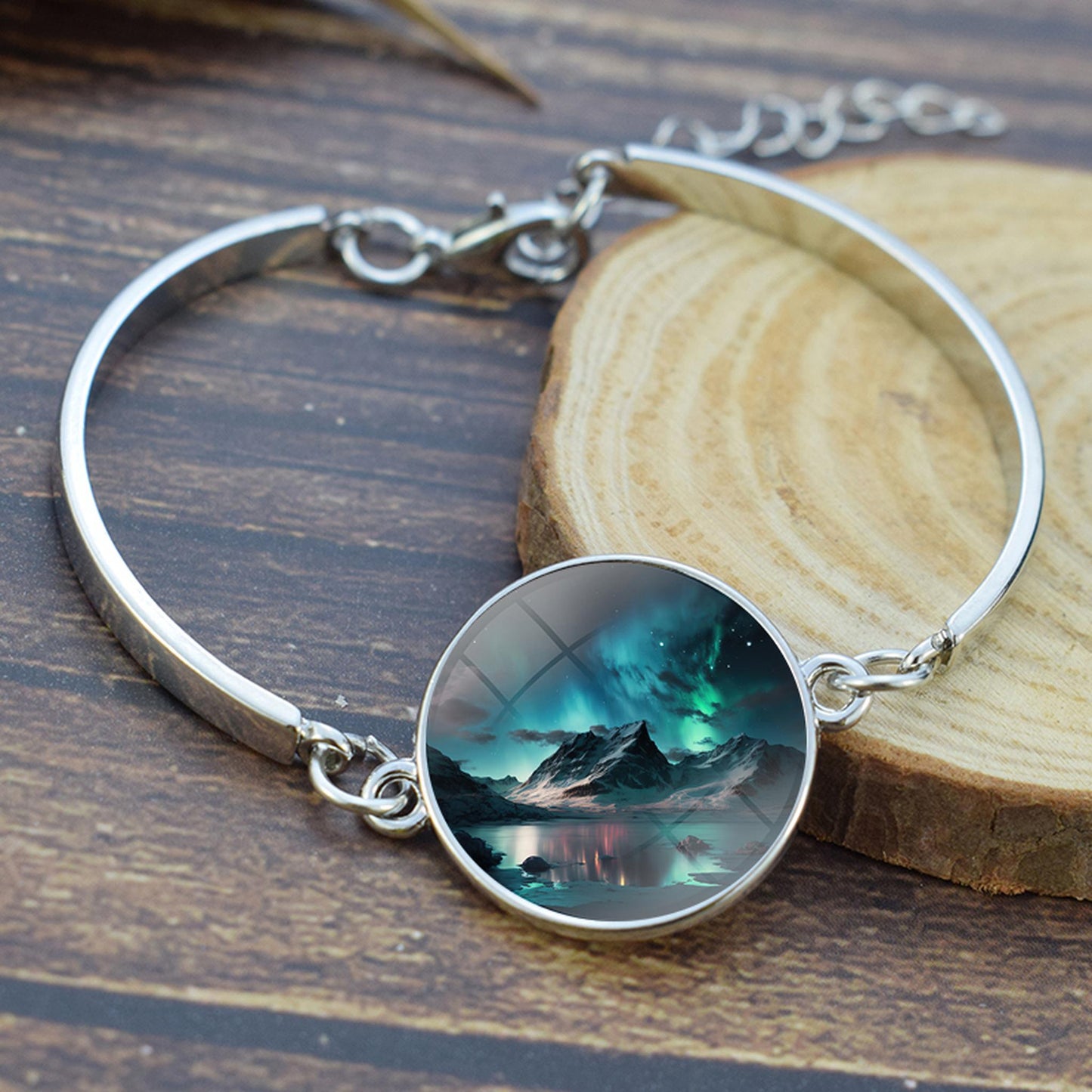 Bracciale rigido luminoso Aurora Borealis - Gioielli dell'aurora boreale - Bracciale placcato argento cabochon in vetro unico - Regalo perfetto per gli amanti dell'Aurora