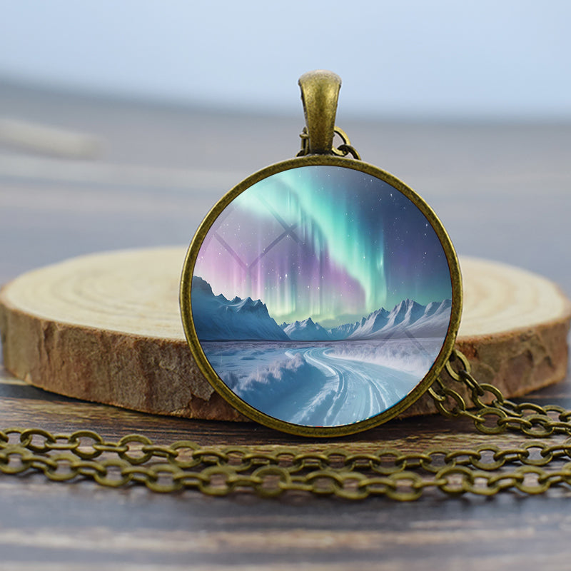 Collier en bronze lumineux Aurora Borealis - Bijoux Northern Light - Collier pendentif dôme en verre unique - Cadeau parfait pour les amoureux des aurores boréales