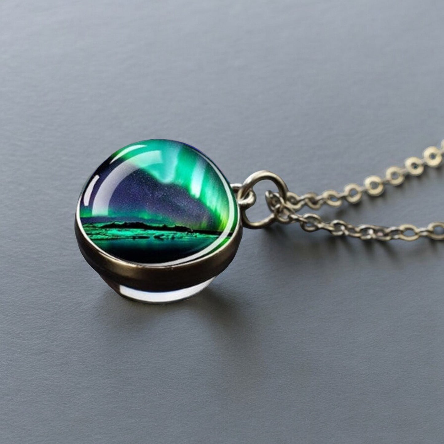 Collier en argent lumineux Aurora Borealis - Bijoux Northern Light - Collier pendentif unique en boule de verre double face - Cadeau parfait pour les amoureux des aurores boréales 