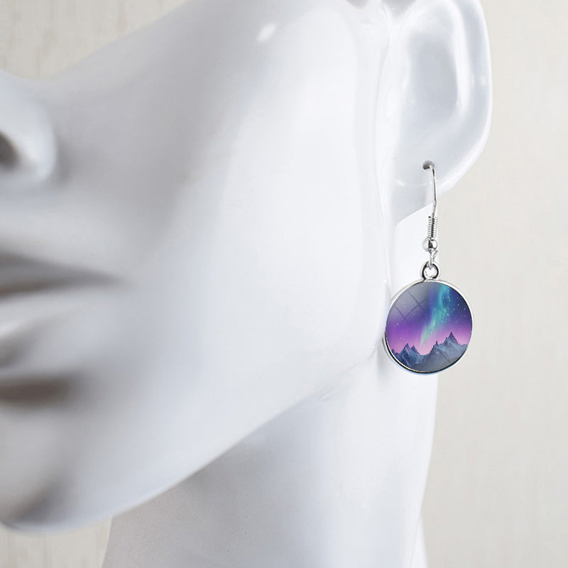 Leuchtende Aurora Borealis-Tropfenohrringe – Nordlicht-Schmuck – einzigartige Glas-Cabochon-Ohrhänger – perfektes Geschenk für Aurora-Liebhaber