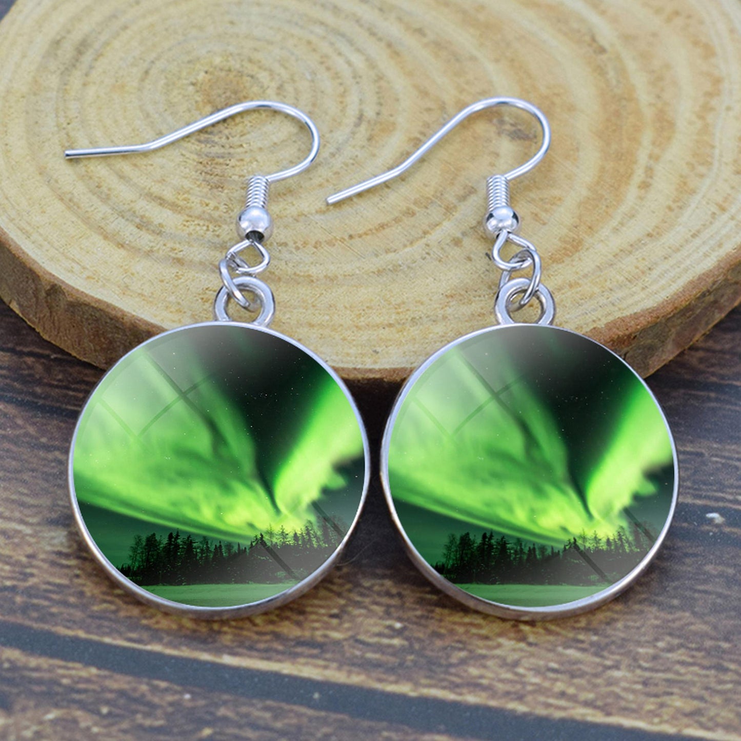 Lichtgevende Aurora Borealis Drop Oorbellen - Noorderlicht Sieraden - Unieke Glazen Cabochon Dangle Oorbellen - Perfect Aurora Lovers Gift