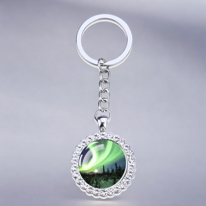 Porte-clés lumineux en argent Aurora Borealis - Bijoux Northern Light - Porte-clés en verre strass - Cadeau parfait pour les amoureux des aurores boréales