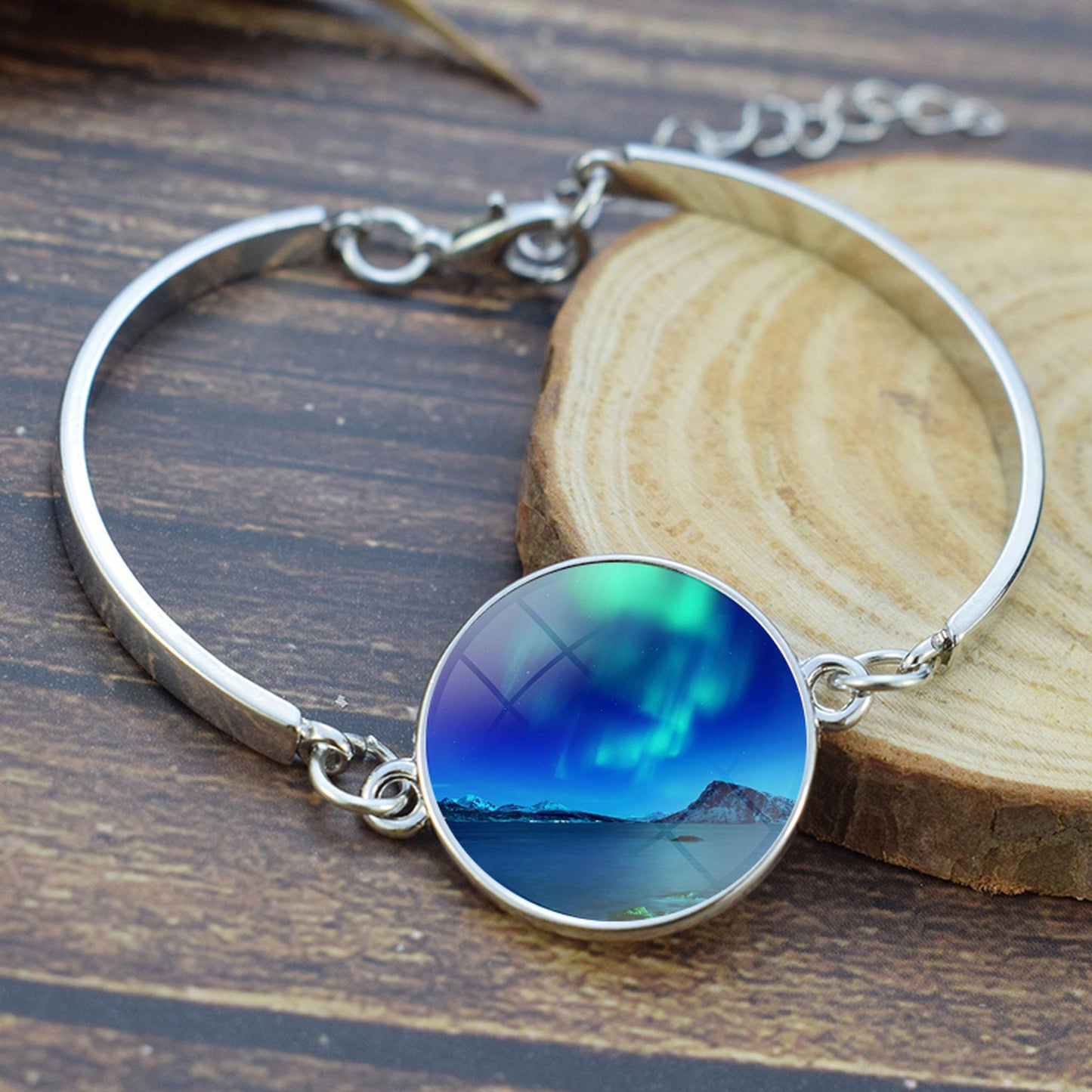 Luminous Aurora Borealis Bangle Bransoletka-Biżuteria zorzy polarnej-Unikalna szklana kaboszonowa posrebrzana bransoletka-Idealny prezent dla miłośników Aurory